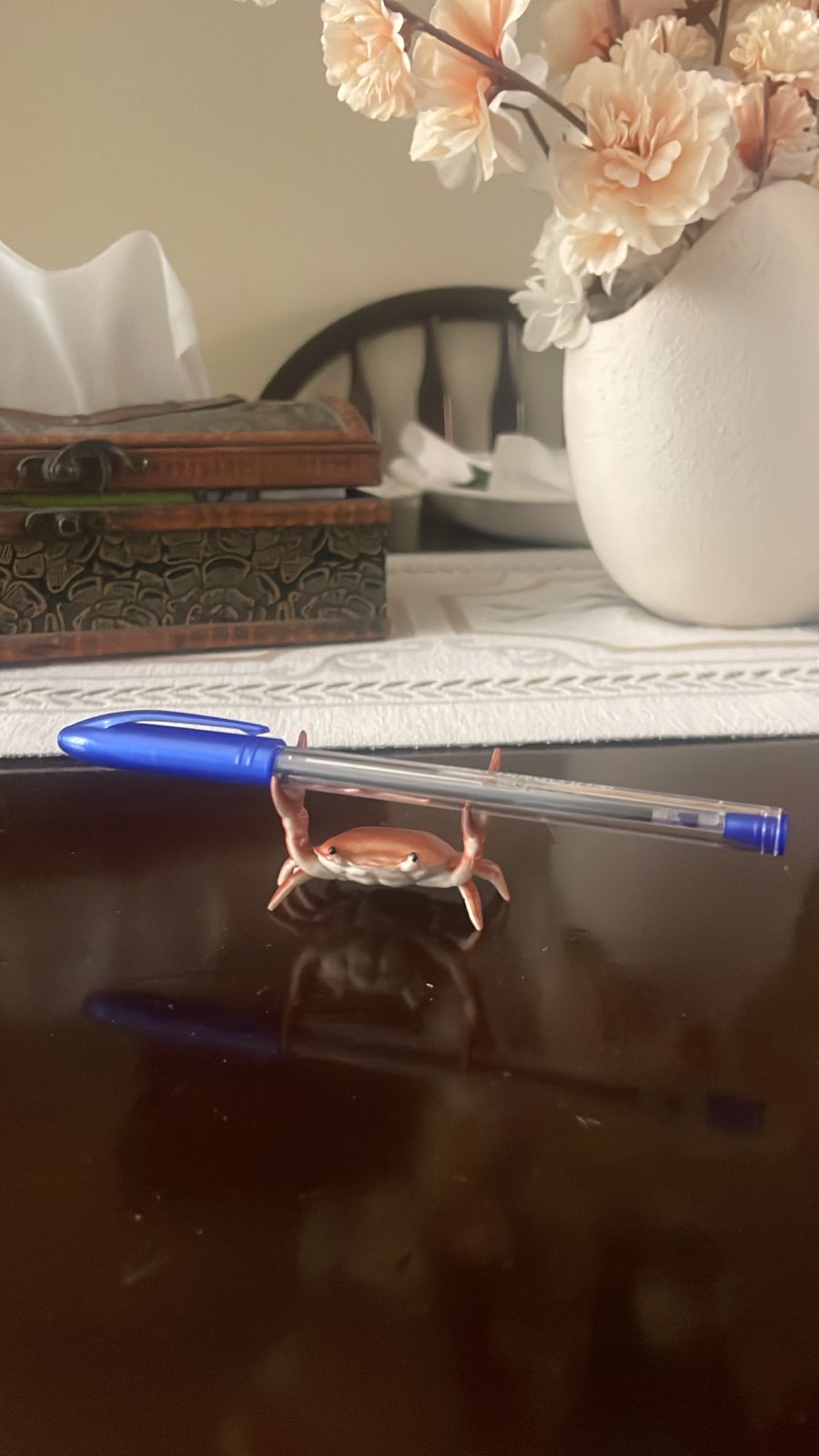 Crab pen holder