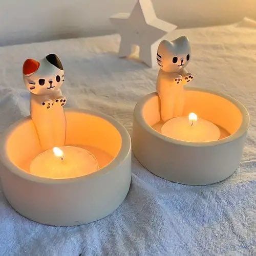 Cat Warming its paws candle holder - Photo 4 | Pinky Promise