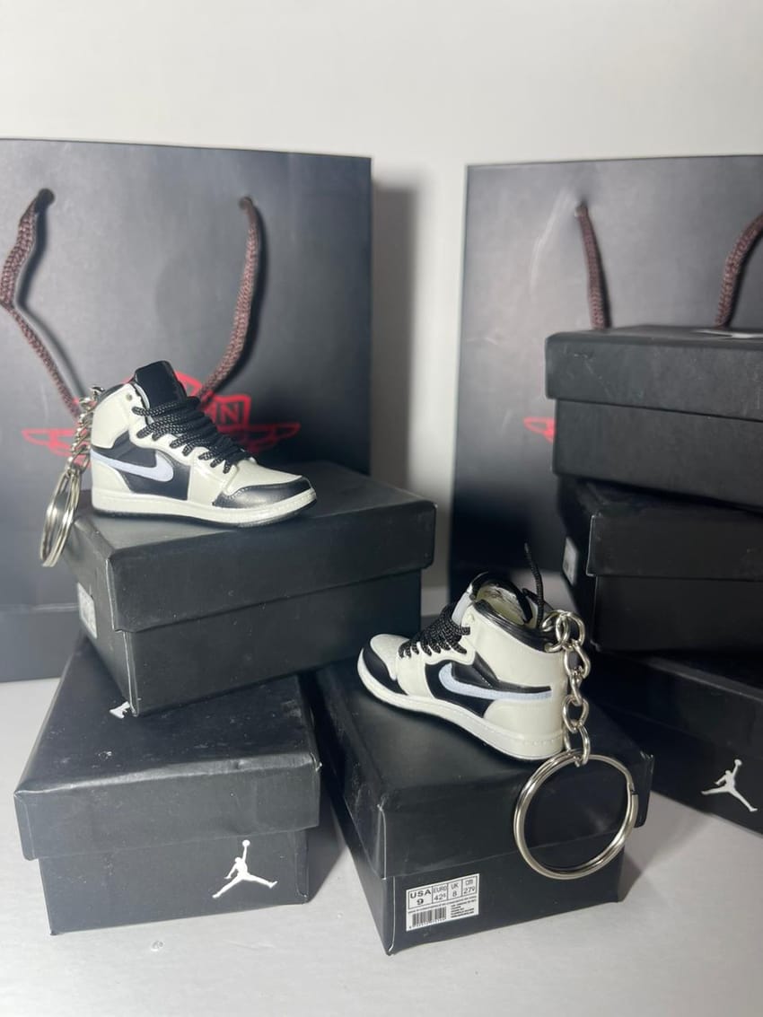 Buy cream/black mini shoe keychain at Pinky Promise