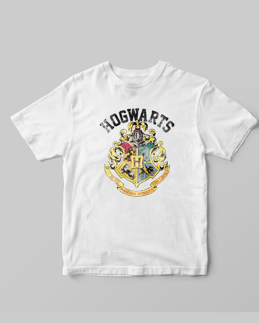 Buy Hogwarts t-shirt at Pinky Promise