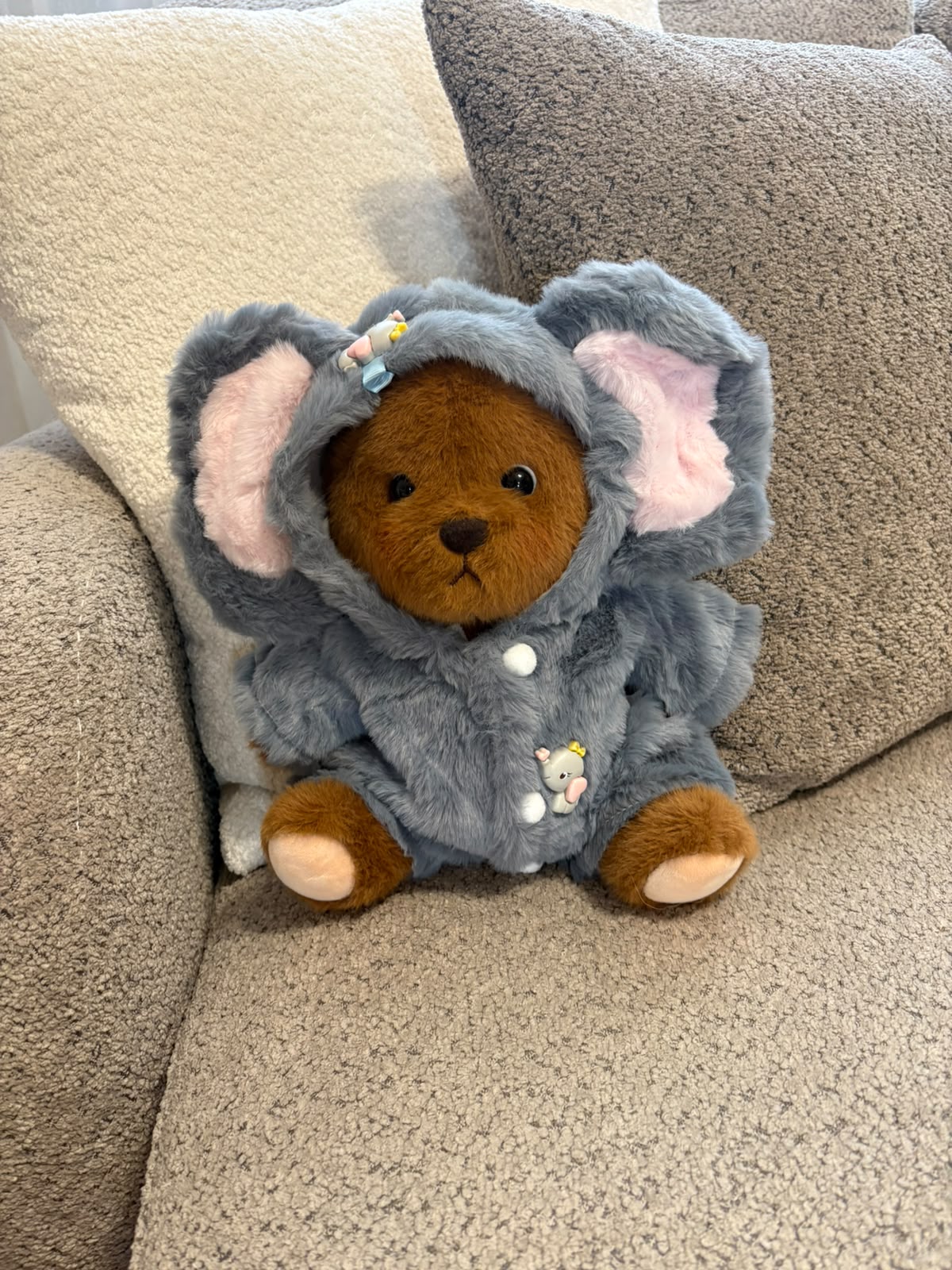 Love Me Bear Plush Toy – 28 cm