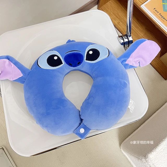 Stitch neck pillow