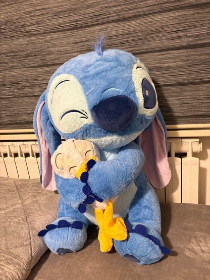 Stitch holding a duck plush toy (70 cm )