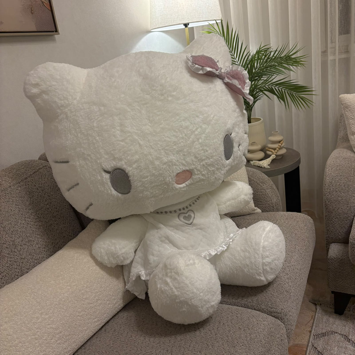 HUGE Hello Kitty Plush Doll 90 cm – Giant White Dress Stuffed Animal & Bedroom Decor
