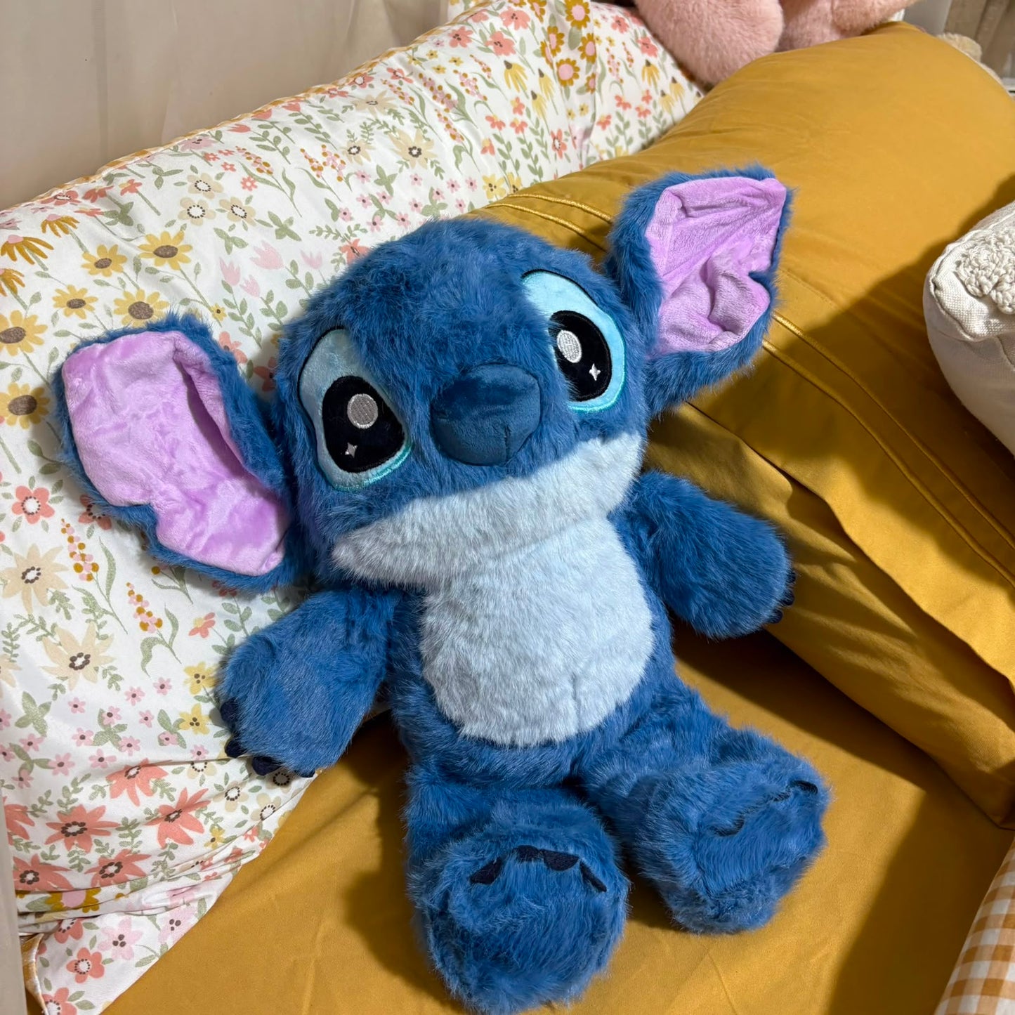 Running Stitch plush toy - 45 cm