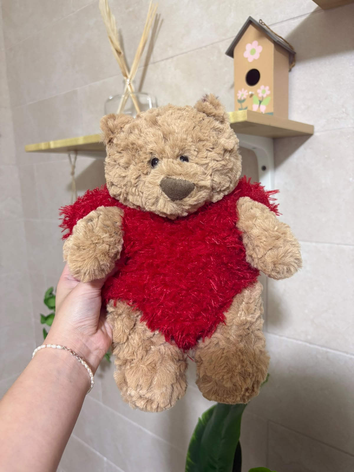 Bear in a heart outfit plush - 26 cm - Photo 4 | Pinky Promise