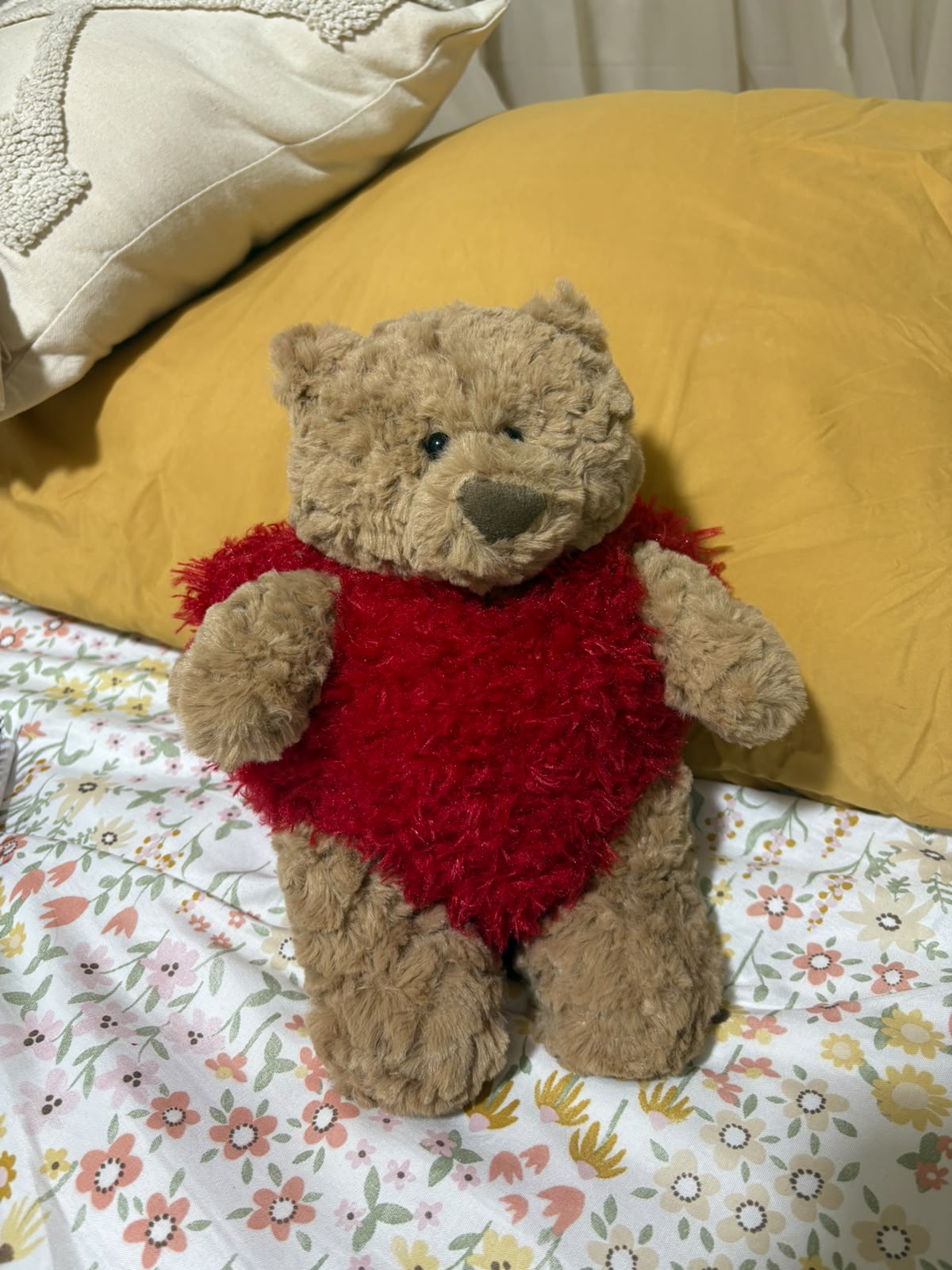 Bear in a heart outfit plush - 26 cm - Photo 7 | Pinky Promise