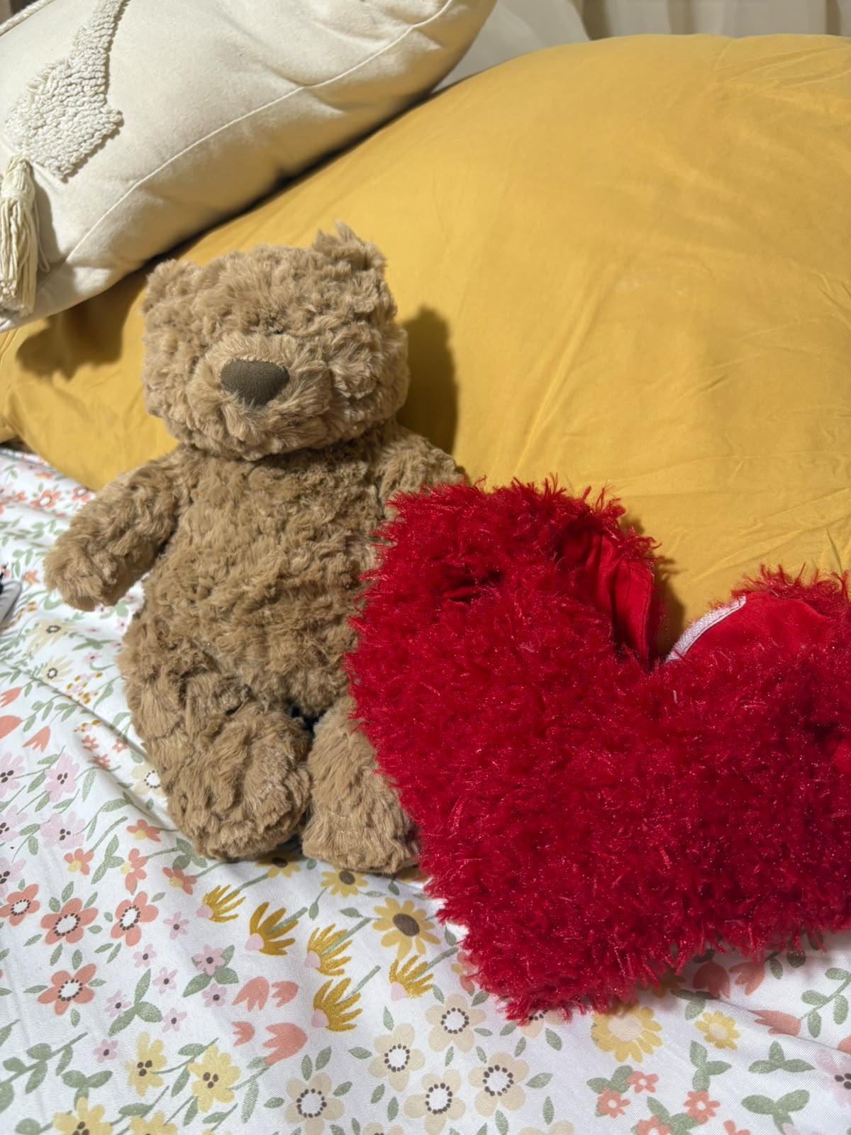 Bear in a heart outfit plush - 26 cm - Photo 9 | Pinky Promise