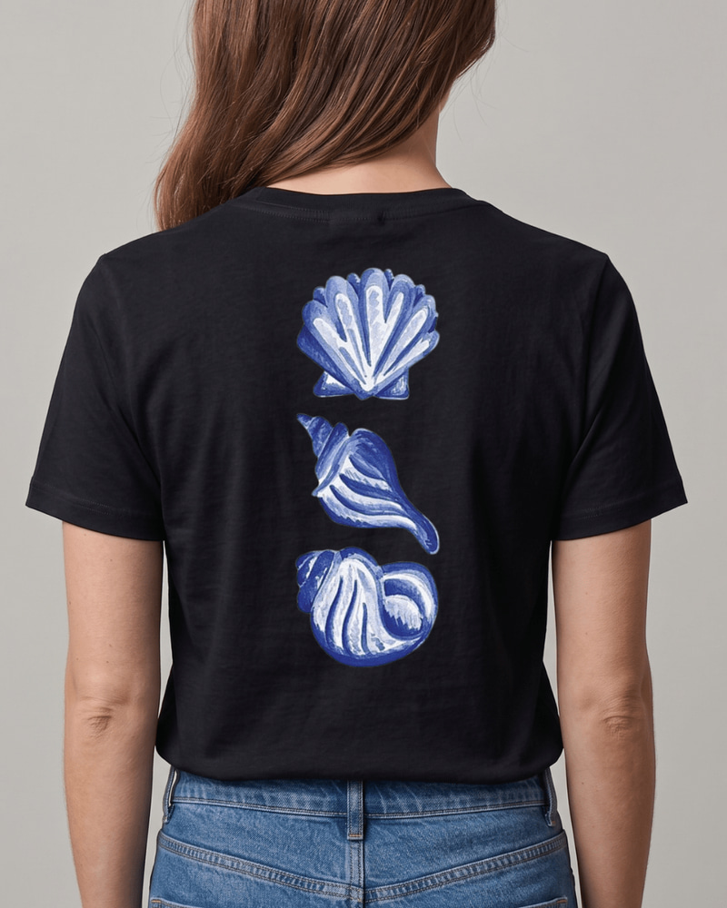 Blue Shells T-shirt - Front and back - Close Up | Pinky Promise