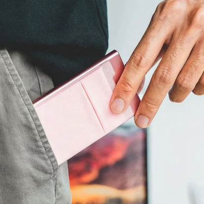 Cards holder - Close Up | Pinky Promise