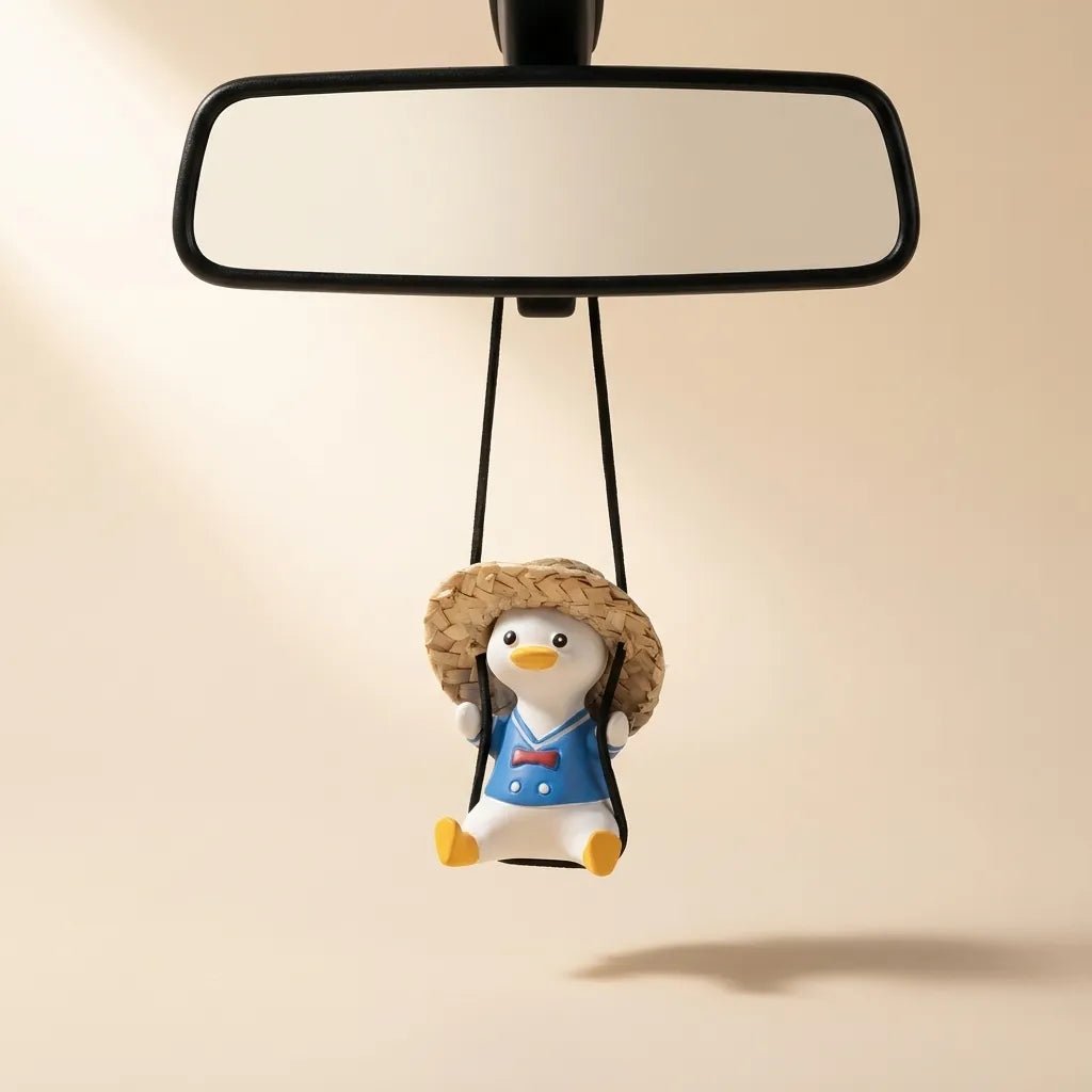 Duck with a blue shirt - Pinky Promise