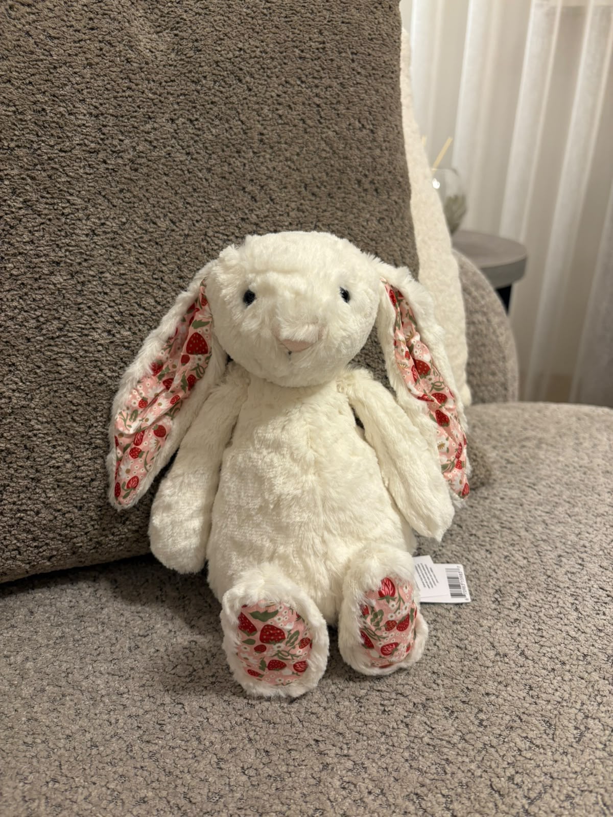 Floral and strawberry Bunny plush - white - 30 cm - Photo 9 | Pinky Promise