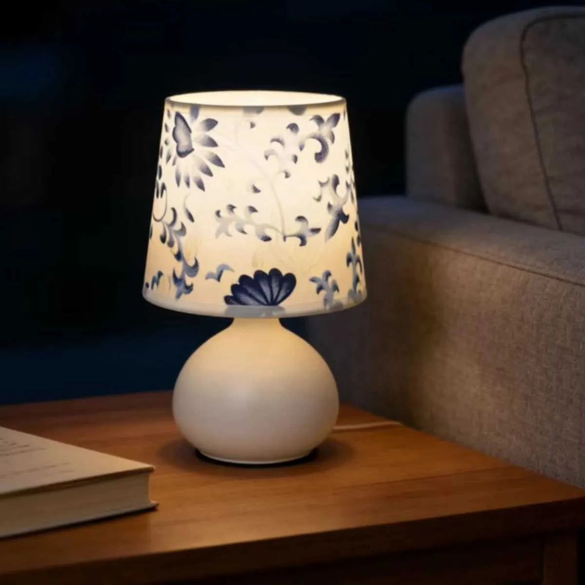Floral blue and white table Lamp - Photo 5 | Pinky Promise