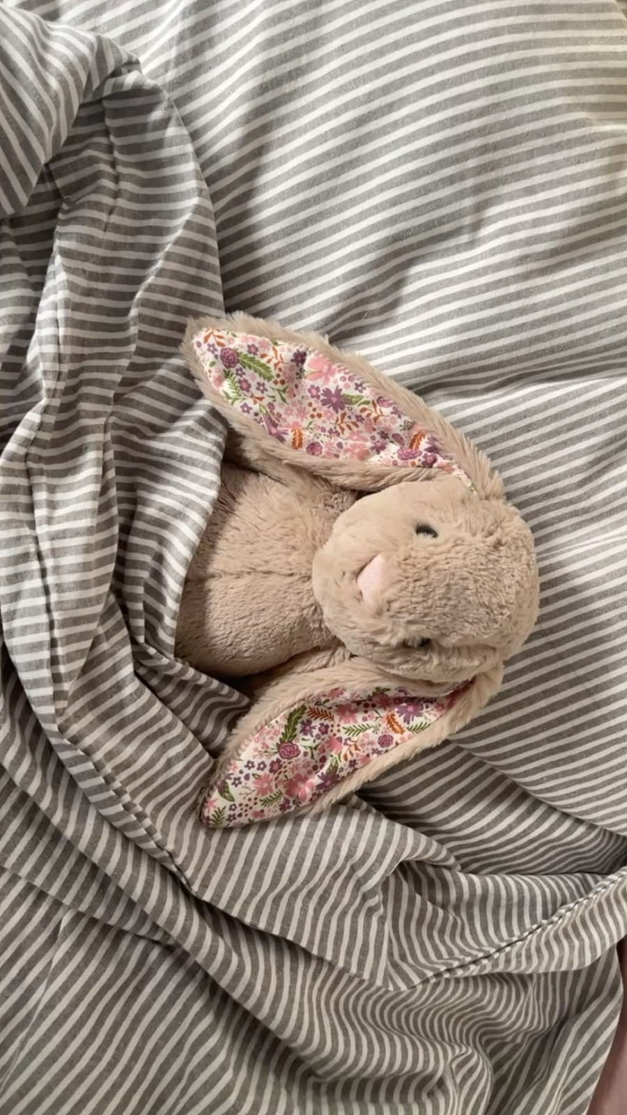Floral Bunny plush - Biege - 30 cm - Photo 6 | Pinky Promise