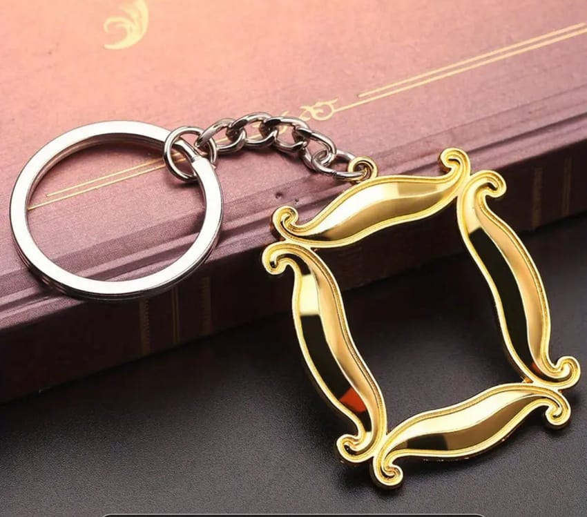 friends frame keychain - Close Up | Pinky Promise