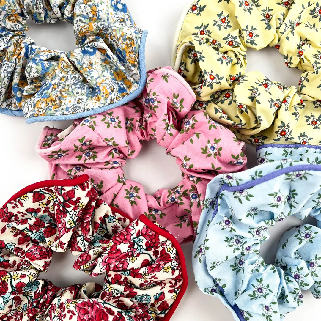 Hair scrunchy | Pinky Promise