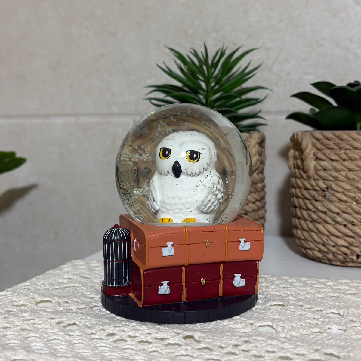 Harry Potter Hedwig Owl 9cm Mini Snow Globe – Luggage & Bird Cage Base Desk Decor | Pinky Promise