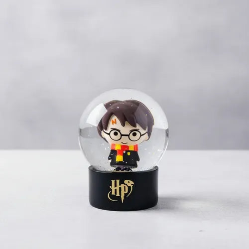 Harry potter snow globe - Close Up | Pinky Promise