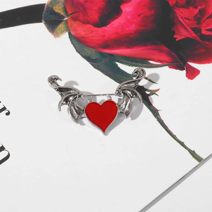 heart Pin - Close Up | Pinky Promise