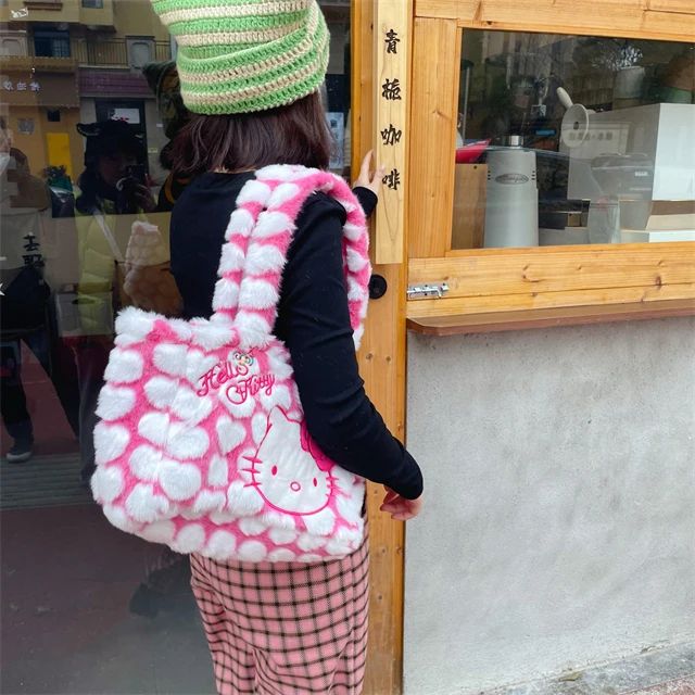 Buy Hello kitty fuzzy hand bag at Pinky Promise