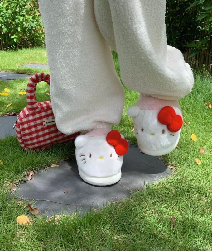 Hello kitty winter slippers - Photo 5 | Pinky Promise
