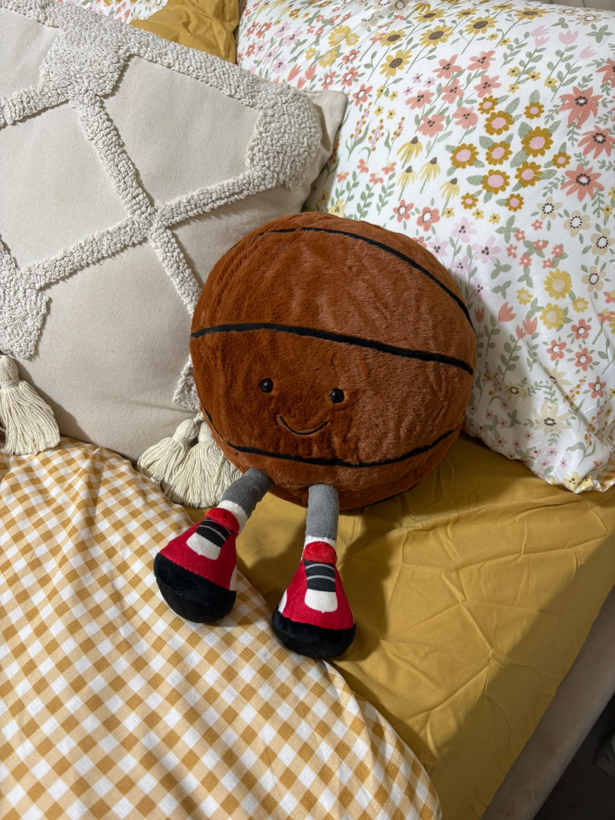 Kawaii Sports Ball Plushies – Basketball & Football - 30 cm - Photo 6 | Pinky Promise