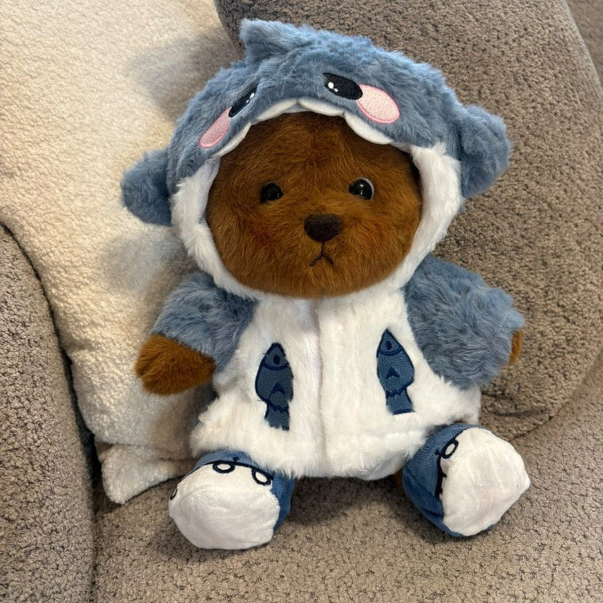 Love Me Bear Plush Toy – 28 cm