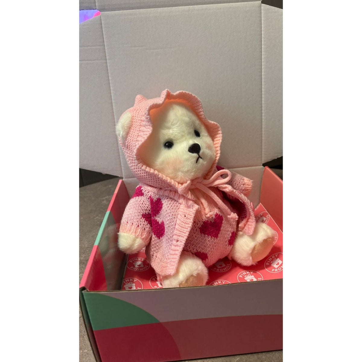 Love Me Bear Plush Toy – 28 cm