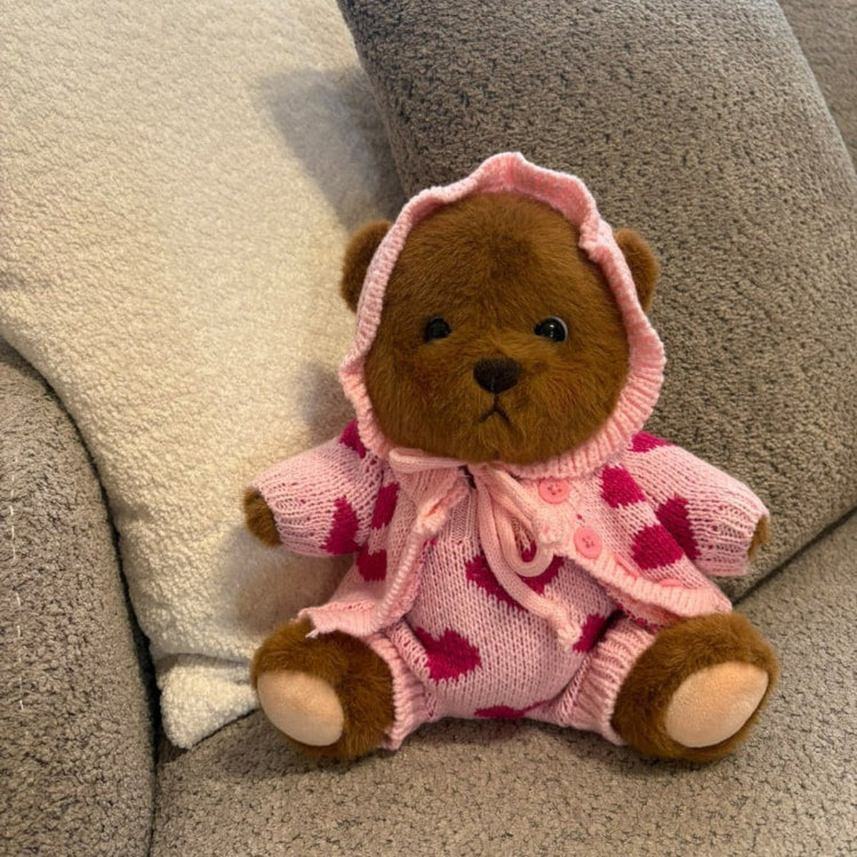 Love Me Bear Plush Toy – 28 cm