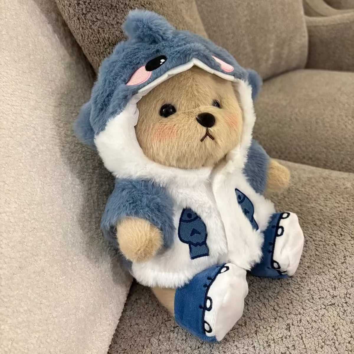 Love Me Bear Plush Toy – 28 cm