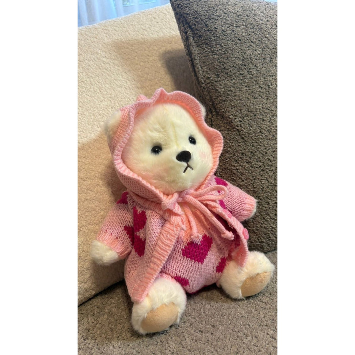 Love Me Bear Plush Toy – 28 cm