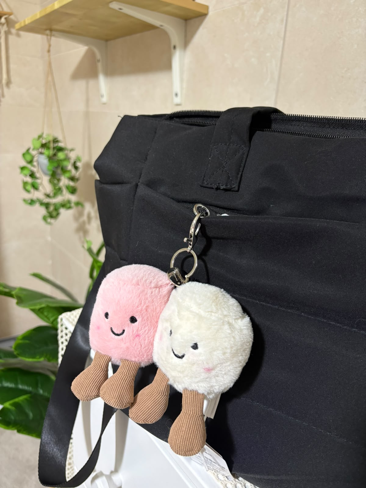 Marshmallow plush keychain - 10 cm - Photo 9 | Pinky Promise
