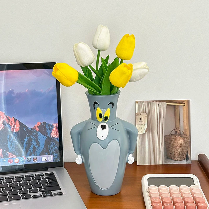 Buy Mini tom vase at Pinky Promise