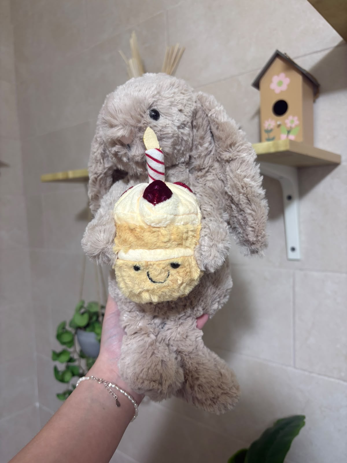 Plush Birthday Bunny with Cupcake – Cute Stuffed Animal Gift - 30 cm - Photo 7 | Pinky Promise