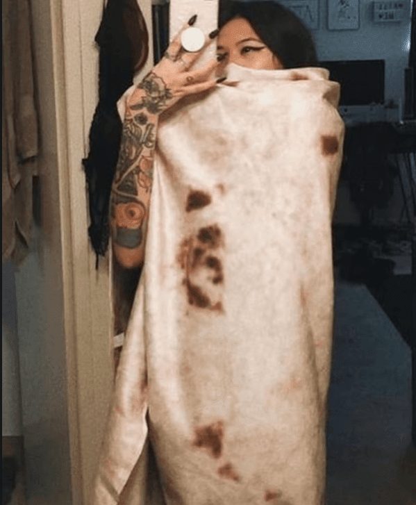 Shawarma blanket | Pinky Promise