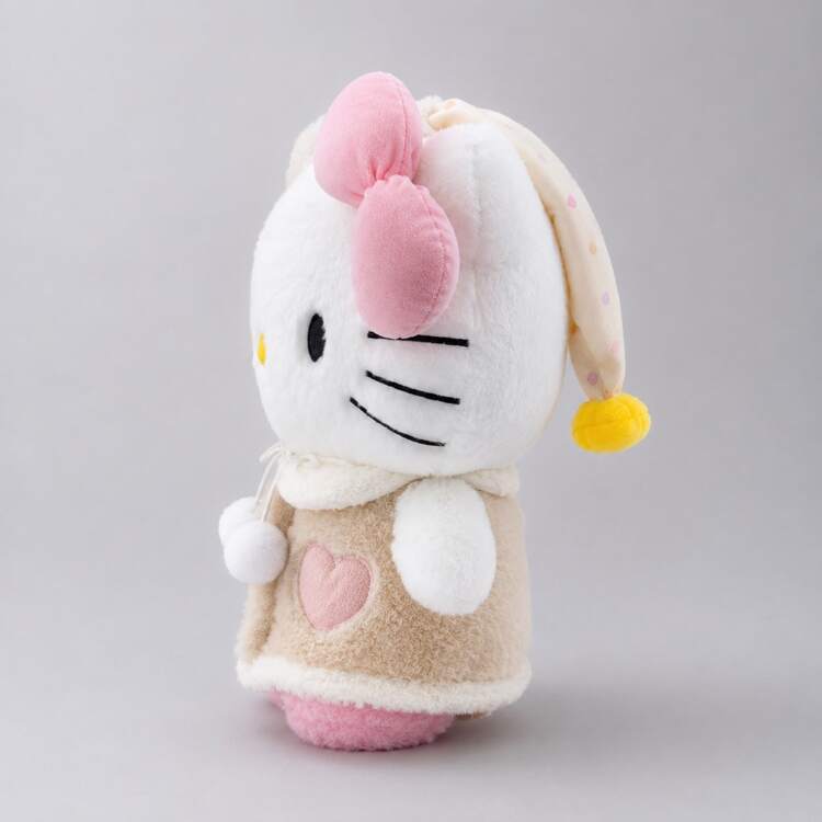 Sleepy Time Hello Kitty Plush Toy – Bedtime Pajama Cuddly Stuffed Animal - 45 cm - Close Up | Pinky Promise