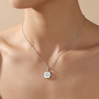 Starburst Compass Pendant Necklace - Gold Plated 925 Sterling Silver - Close Up | Pinky Promise