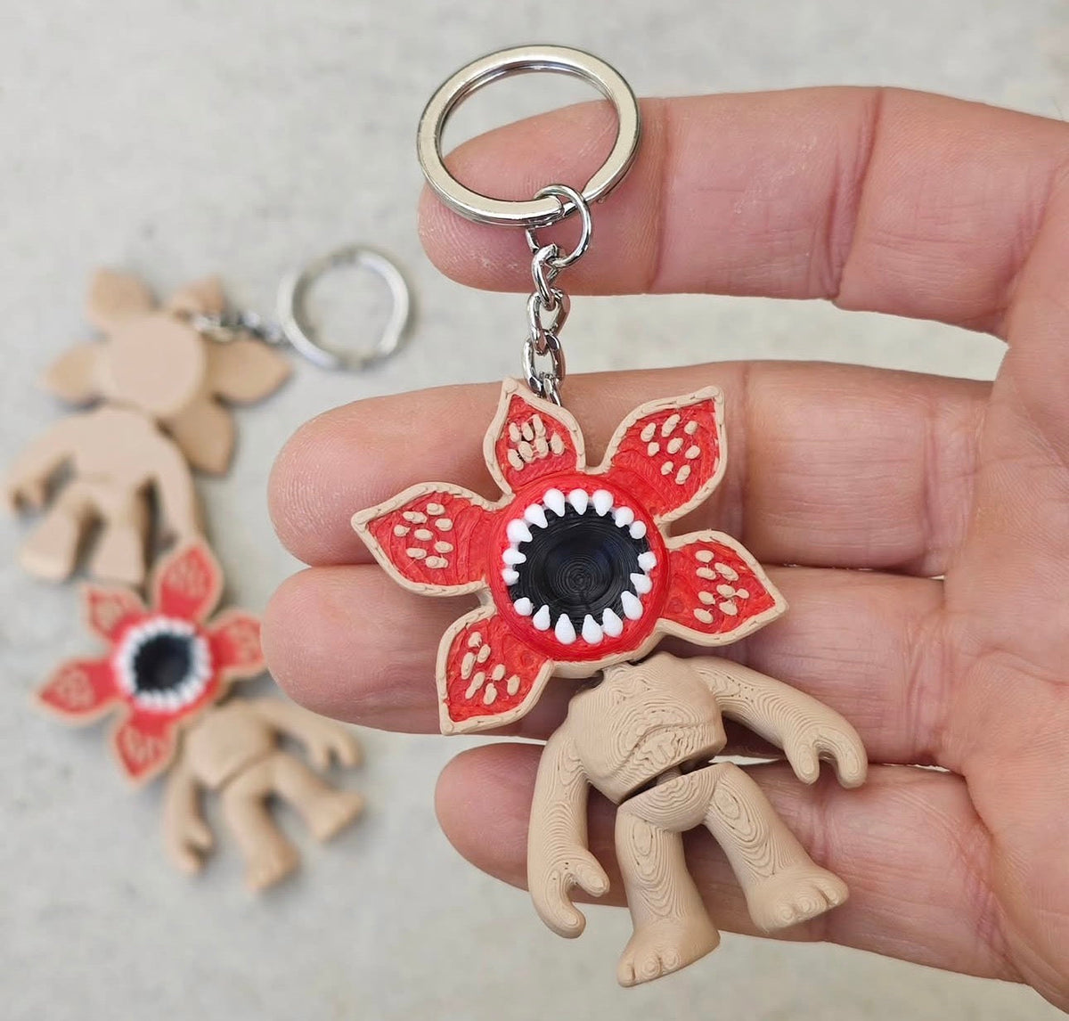 stranger things Demogorgon keychain - Photo 5 | Pinky Promise