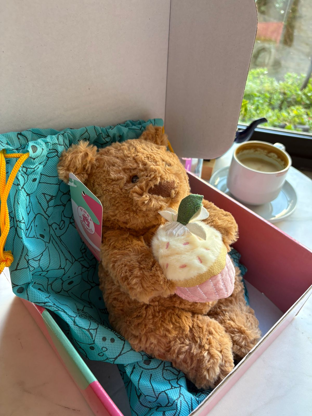 Sweetheart Brown Teddy Bear Plush with Pink Cupcake - 26 cm - Photo 5 | Pinky Promise