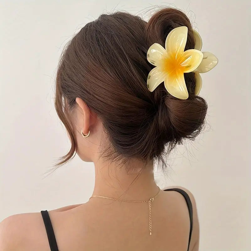 Tropical Plumeria Flower Hair Claw Clips – Gradient Acrylic Floral Hair Accessory - Photo 4 | Pinky Promise
