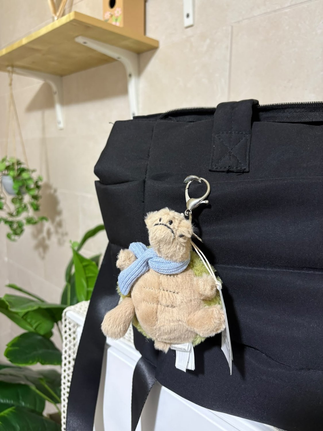 Turtle with Blue Scarf plush keychain - 10 cm | Pinky Promise