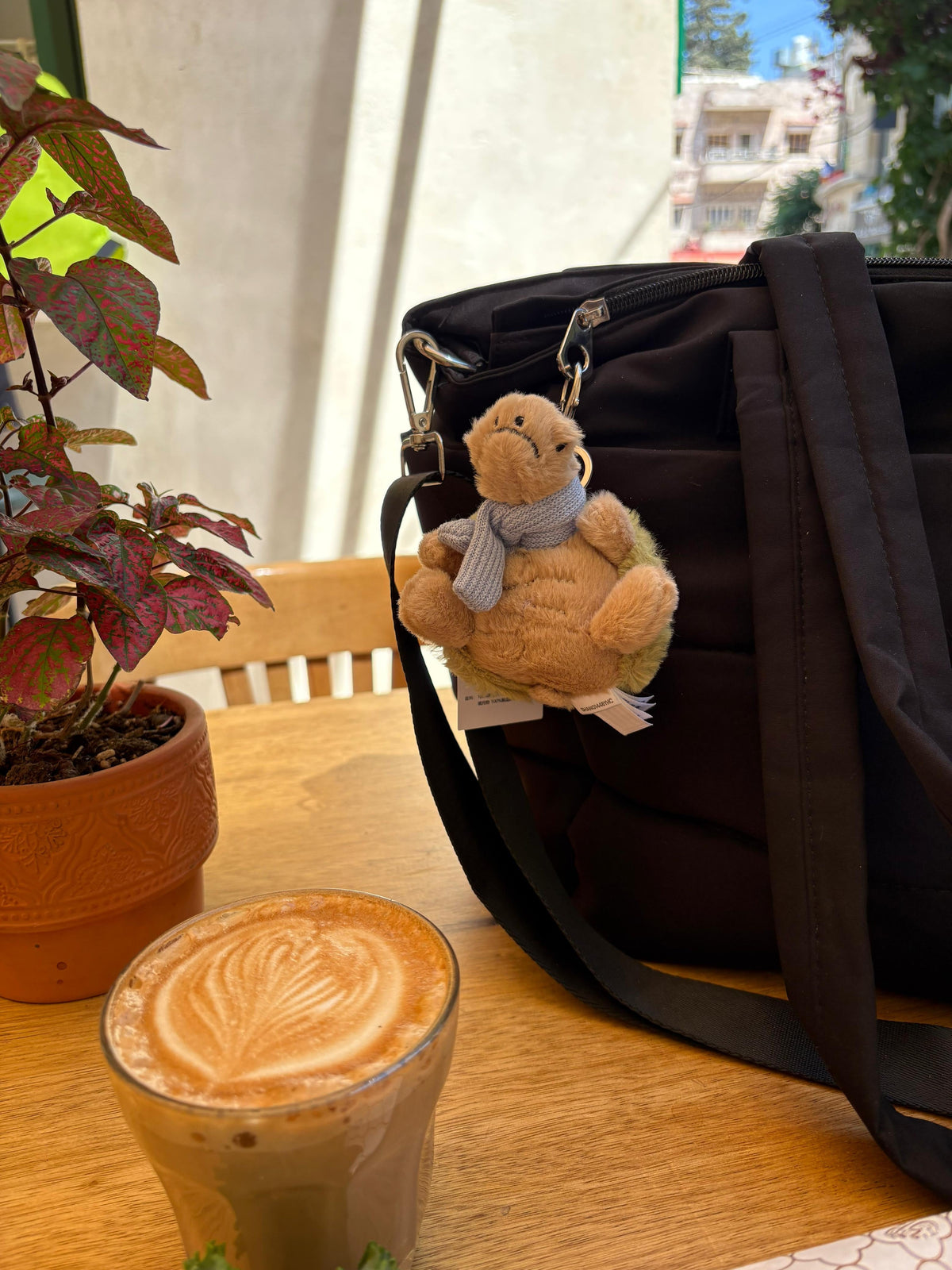 Turtle with Blue Scarf plush keychain - 10 cm - Close Up | Pinky Promise
